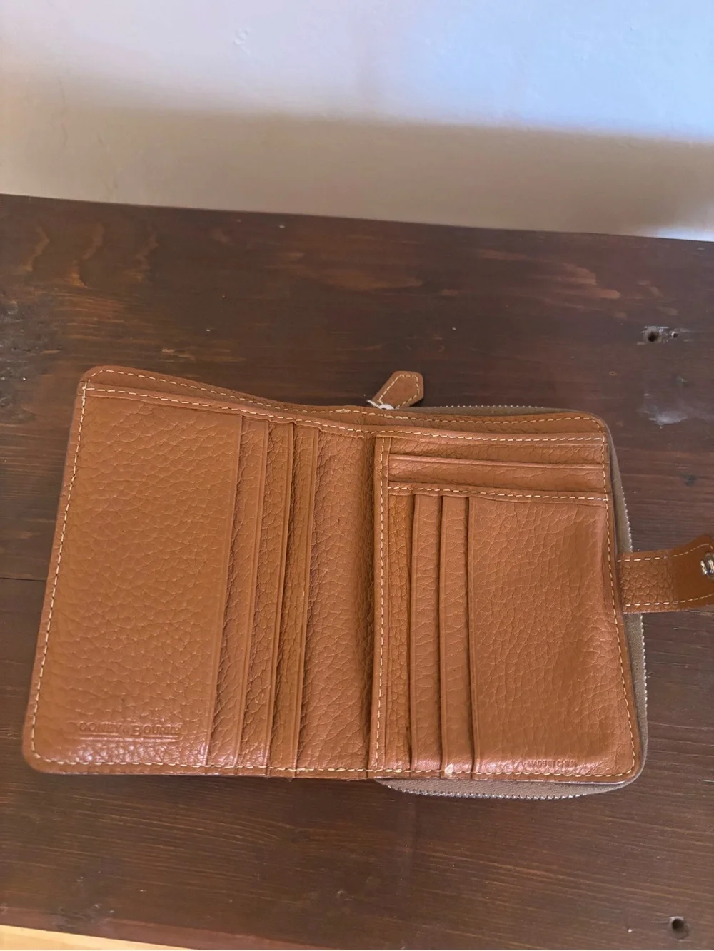 Vintage Dooney & Bourke Tan Pebbled Leather Zip Wallet with Metal Logo